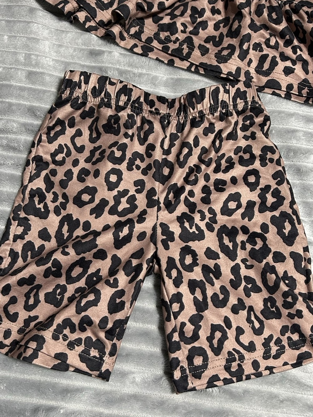 Girls Leopard Print Matching Set - Picture 3 of 4